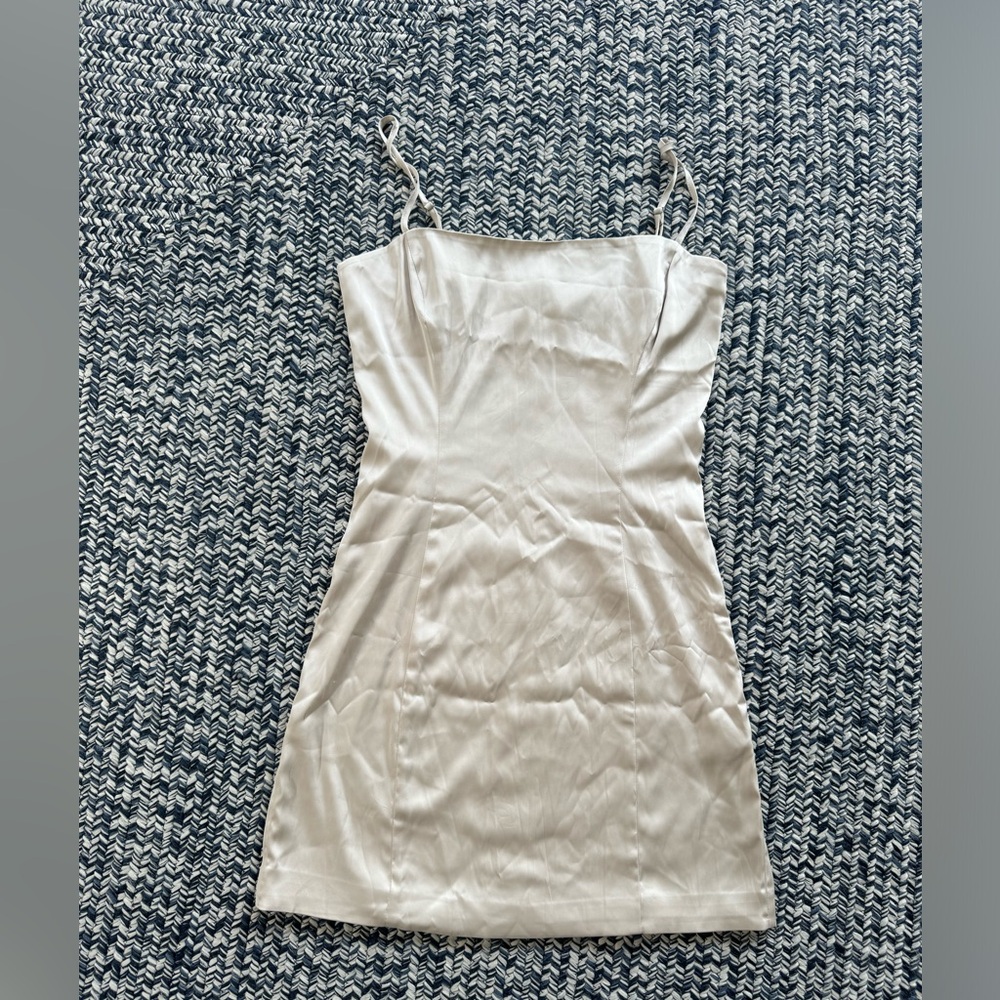 Aritzia Sunday Best Cream Slip Dress Size 6